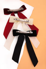 Load image into Gallery viewer, Velvet Bow Lace Hair Clips
