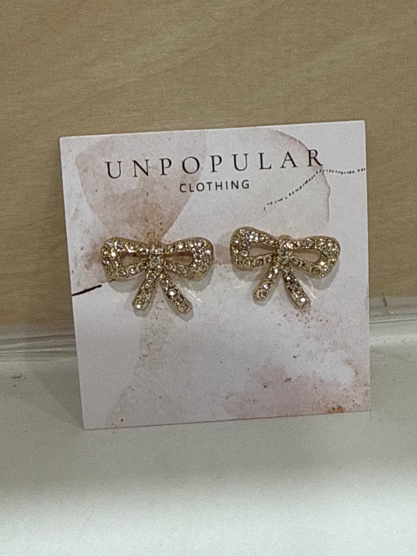 Short Bow Studs
