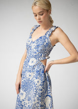 Load image into Gallery viewer, Viviana Maxi Dress

